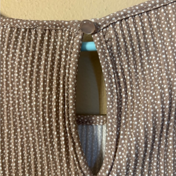 Adrianna Papell women’s flutter sleeve blouse 2X - Picture 3 of 7